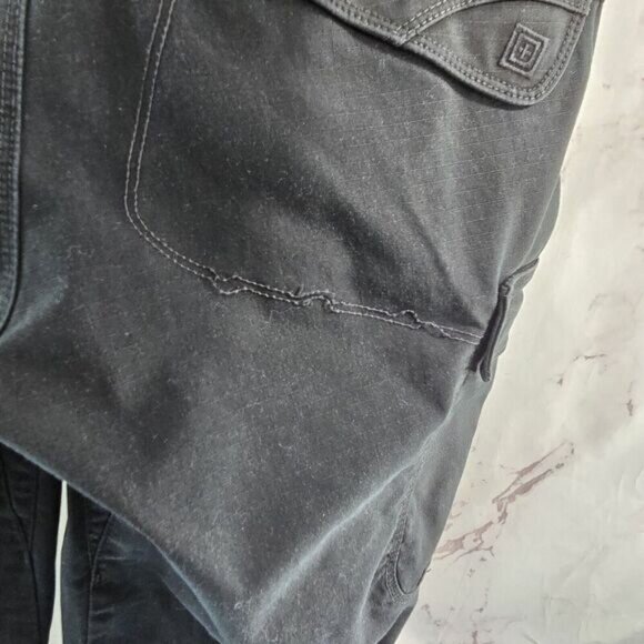 511 Tactical Pants Women 8 Long Black Cargo Pockets Stryke Navy Knees 5.11 - Picture 12 of 14